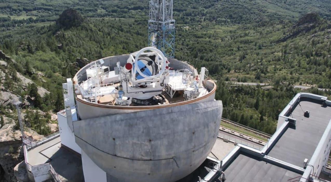 В России создали 3-тонное зеркало диаметром 3,12 метра для огромного телескопа