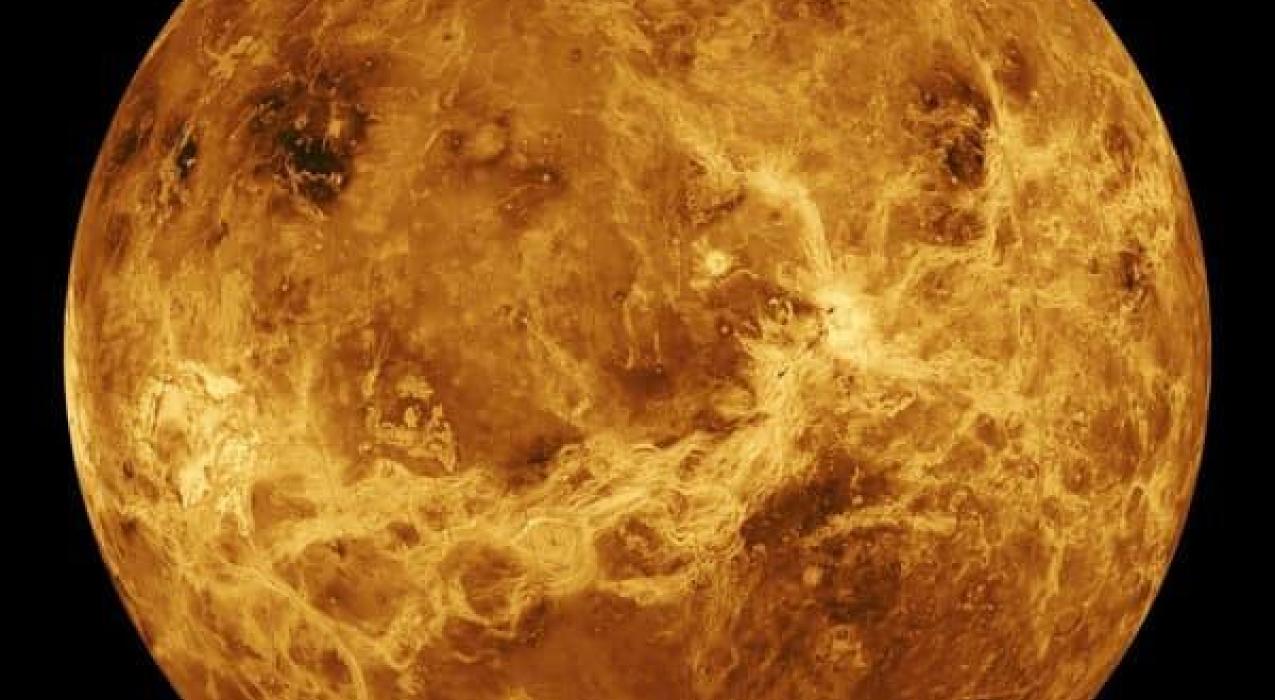 Масштабное моделирование раскрывает причины различий эволюции Венеры и Земли