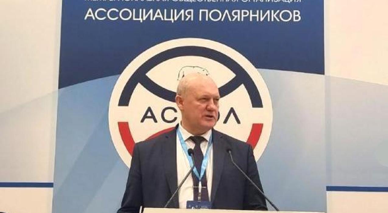 Ледовое побоище. "Роскосмос" предложил создать сетевого оператора в Арктике, чем занят и "Росатом"