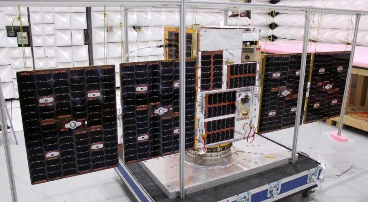 США запустили на орбиту три спутника для слежения за мусором и ядерными взрывами 