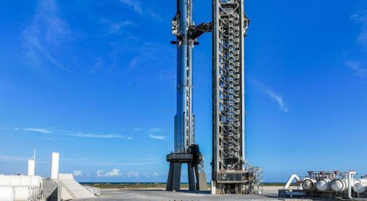 Компания SpaceX готовится ко второй попытке орбитального запуска ракеты Starship