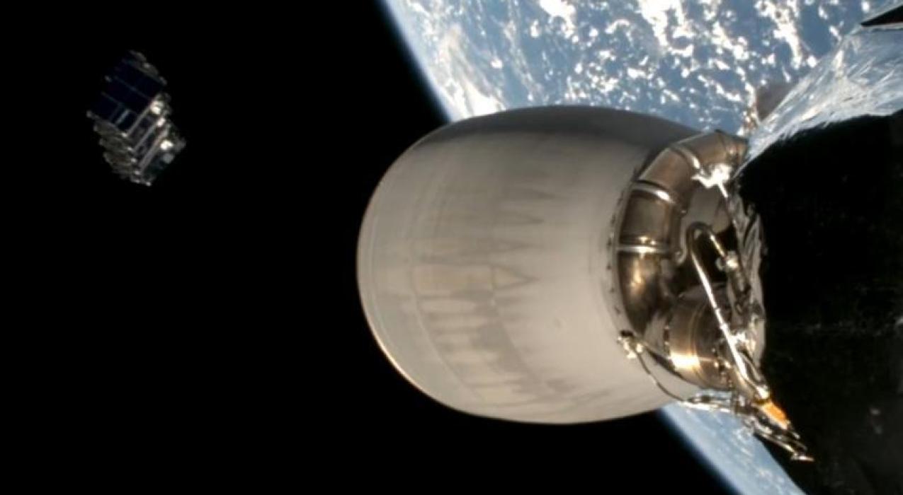SpaceX покрыла спутники Starlink зеркальной плёнкой, чтобы не мешать астрономам