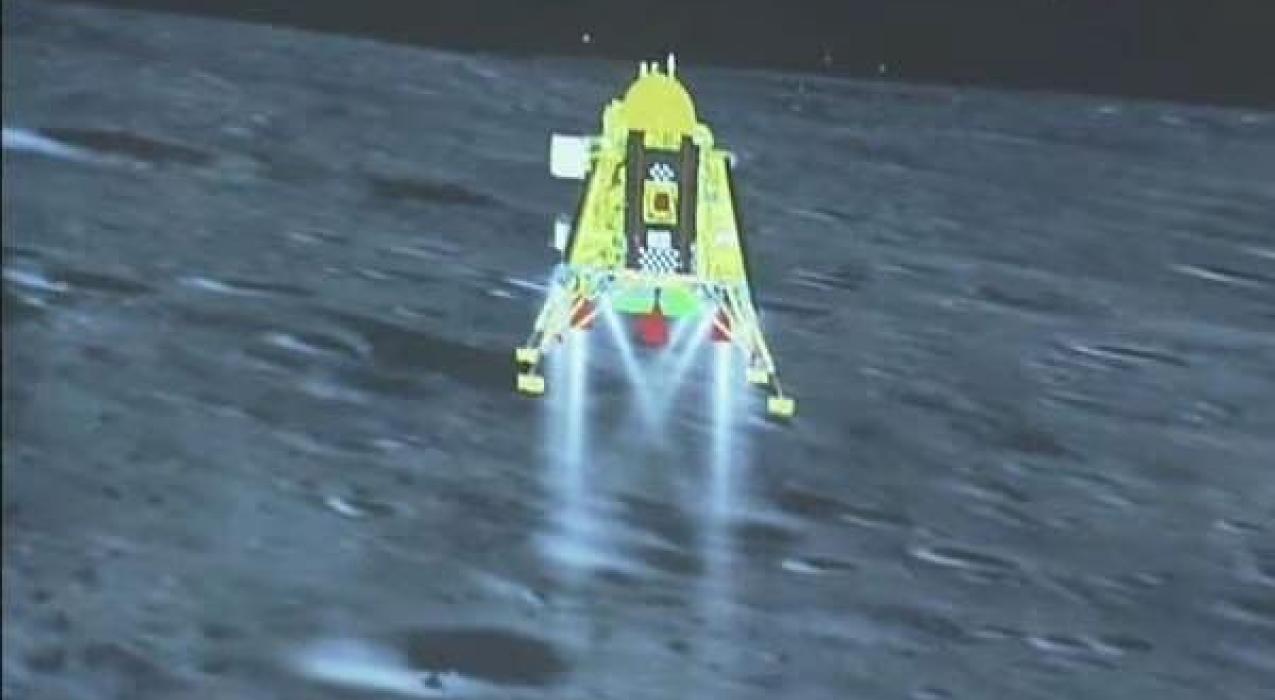 Индийская организация космических исследований (ISRO) планирует осуществить миссию "Чандраян-4" по доставке образцов грунта с Луны.