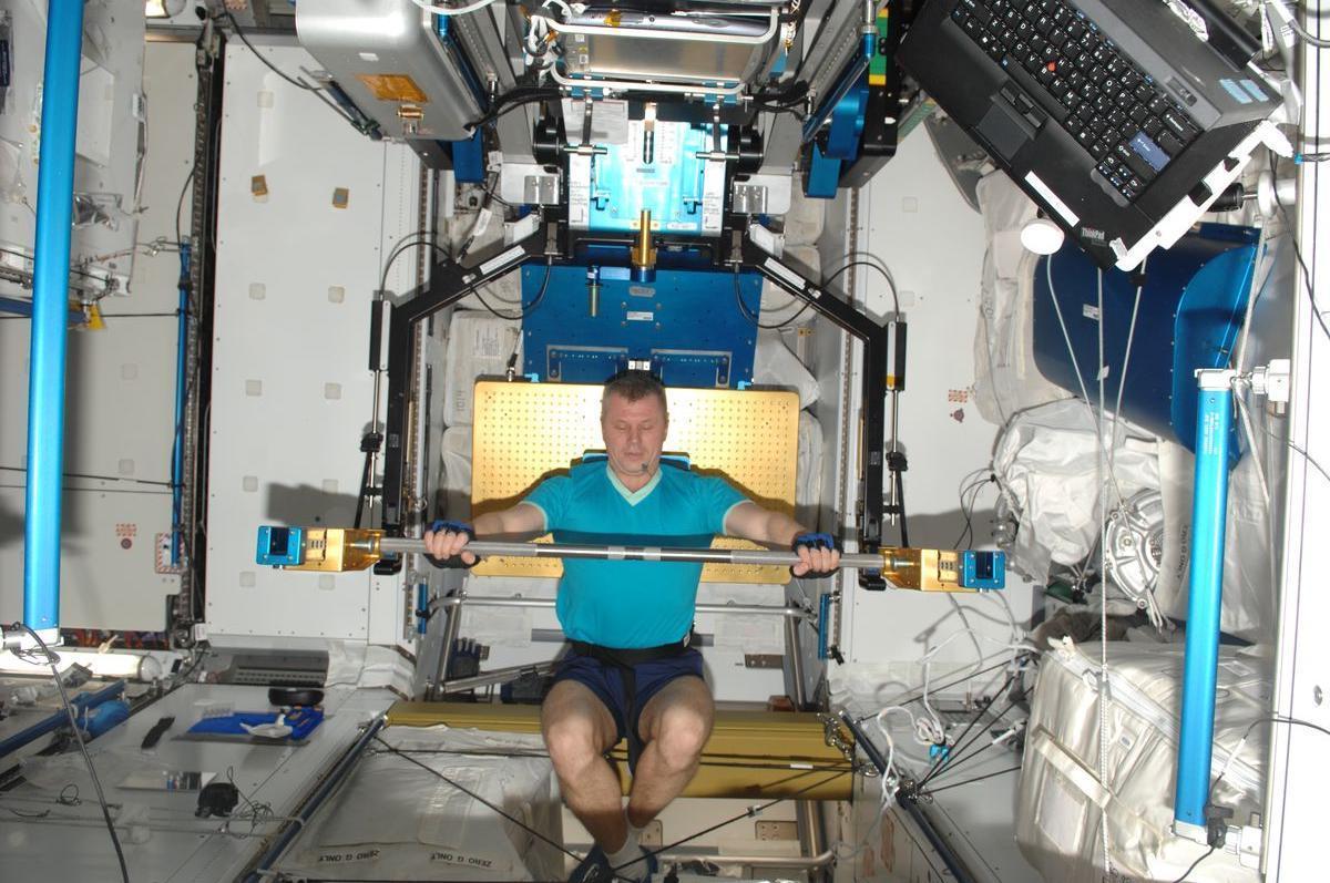 На РОС появится первый отечественный силовой тренажер для космонавтов