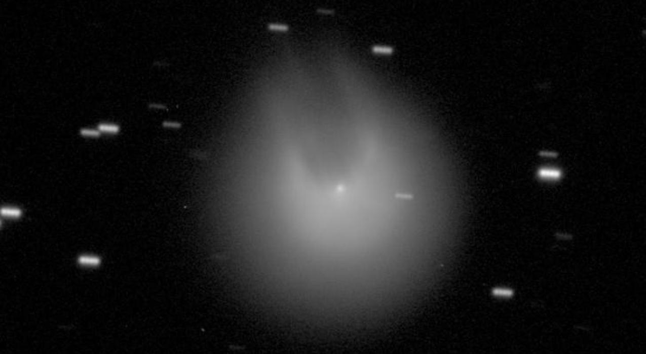 Ядро — 20 км в диаметре- когда «дьявольская» комета пролетит мимо Земли и чего от нее ждать?