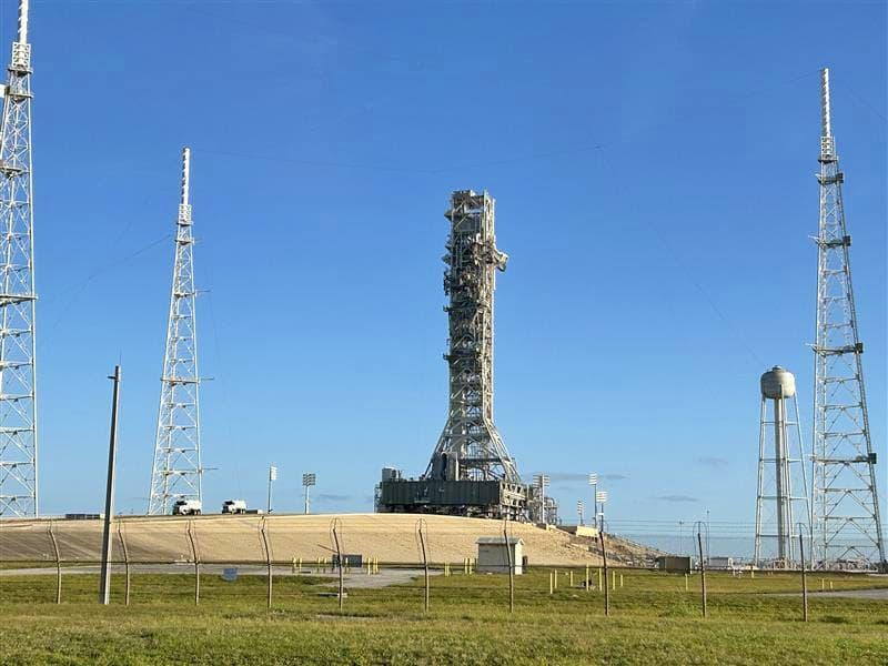 NASA готовит «Артемиду-3»: стартовая платформа возвращается в сборочный корпус