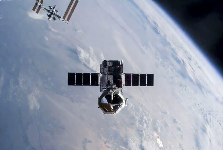 Баканов: на орбите уже более 11 тысяч аппаратов