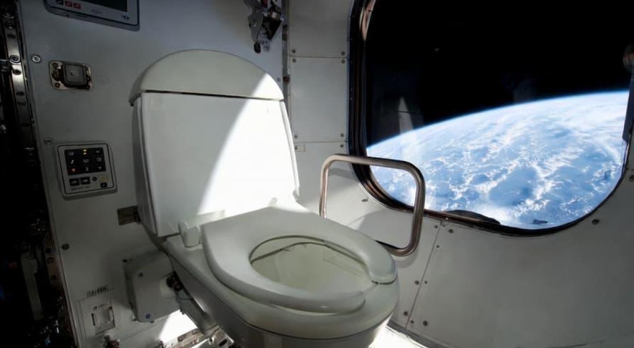 Космический туалет для российского лунного корабля нового поколения готов