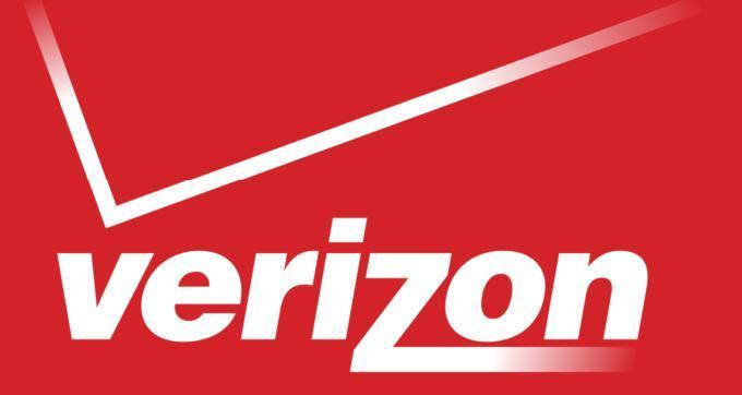 Маск заявил, что Verizon подвергает нас риску. Starlink готовится захватить воздушное пространство США