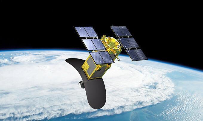 Премьер-министр призывает Японию помочь Вьетнаму запустить в 2025 году первый радиолокационный спутник