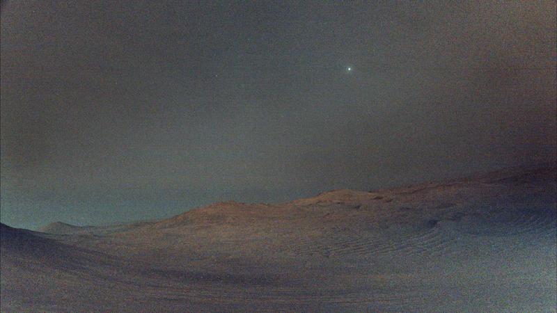 Ровер NASA Perseverance показал восход Деймоса перед рассветом на Марсе