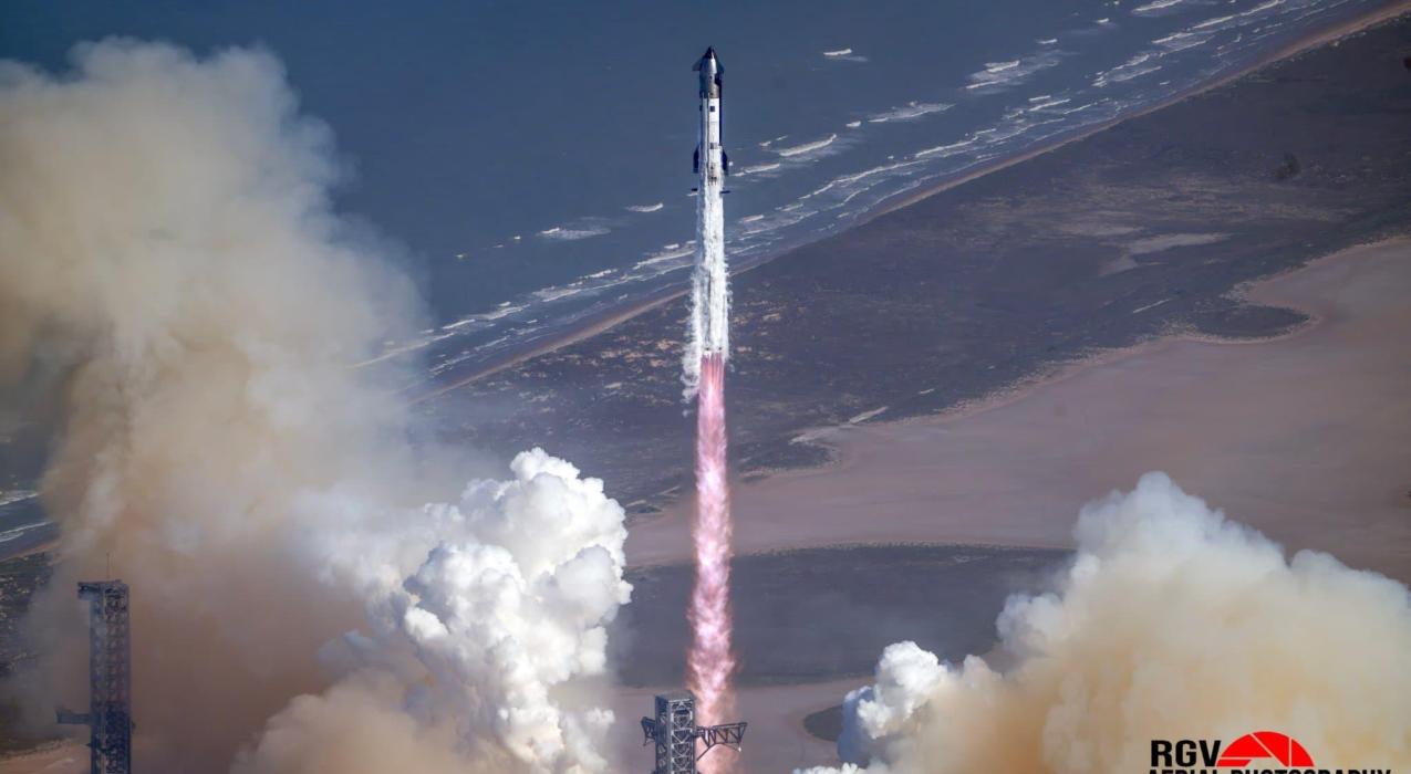 Первый в истории компания в ЦОД на орбите: SpaceX решила запустить новую инфраструктуру даже раньше обещанного — уже в 2027