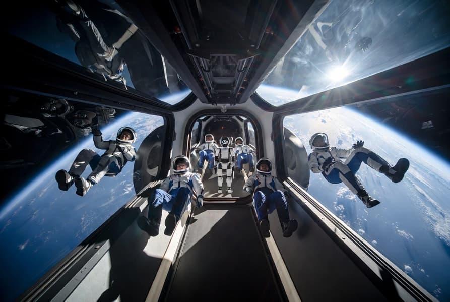 Китай выходит на рынок суборбитального туризма- InterstellOr показала капсулу CYZ1 и открыла продажи