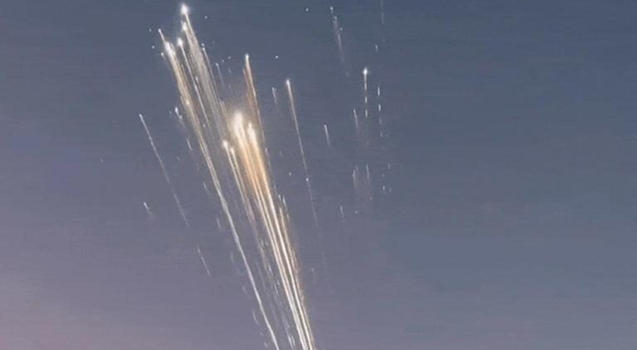 Чиновники Теркса и Кайкоса заявили, что обломки SpaceX усеяли острова, но пострадавших нет.