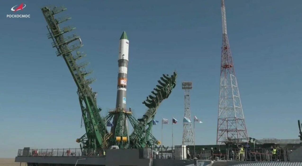 На Байконуре собрали ракету "Союз 2.1а" с кораблем "Прогресс МС-33"