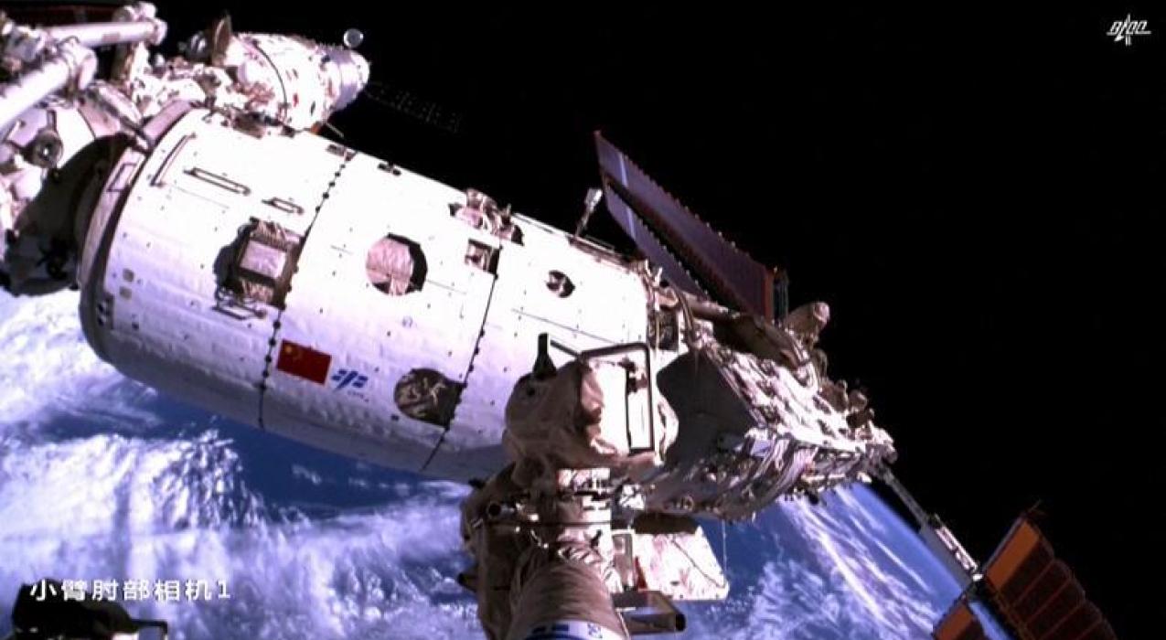 Китайский грузовой космический корабль «Тяньчжоу-5» вернулся на Землю- доставил не только груз, но и успех миссии