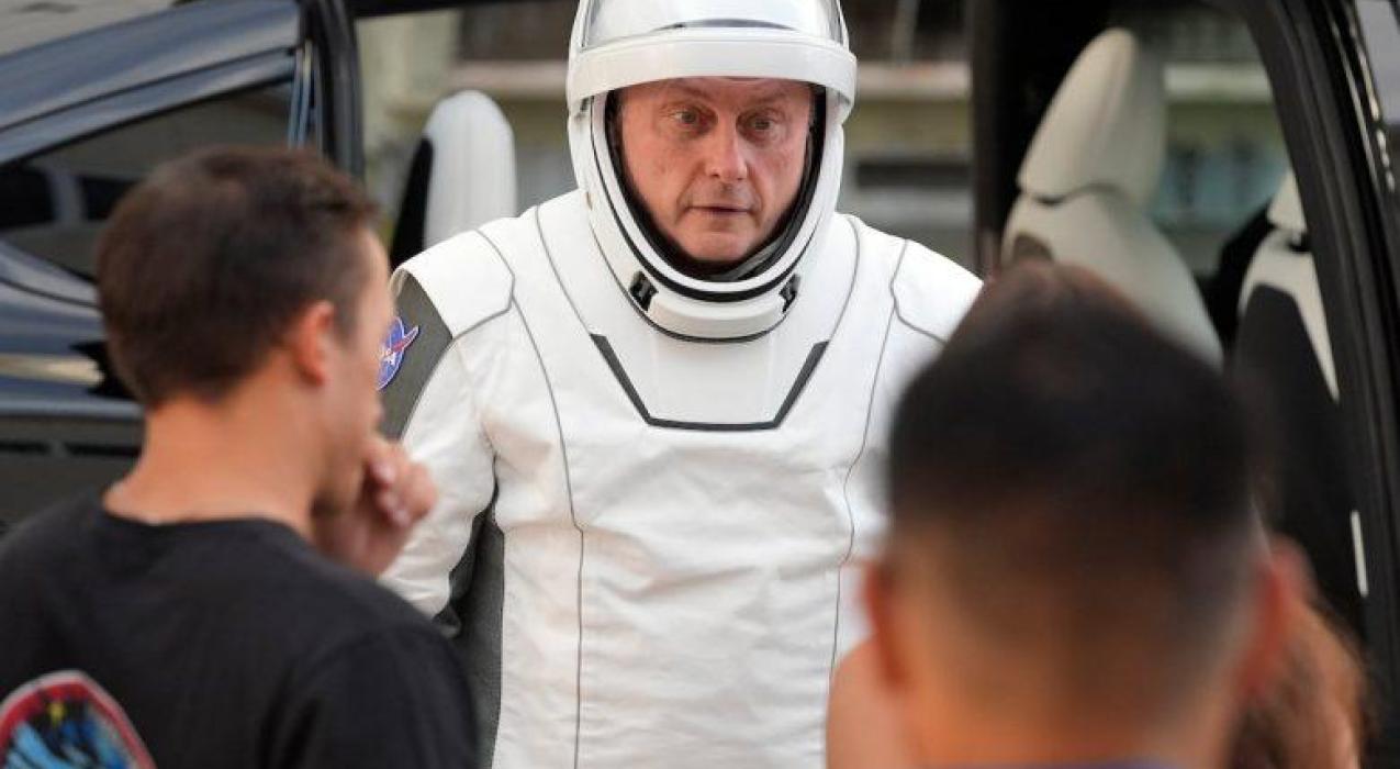 Астронавт Майк Финке, эвакуированный с МКС, раскрыл детали загадочного недомогания: врачи до сих пор не знают причину   