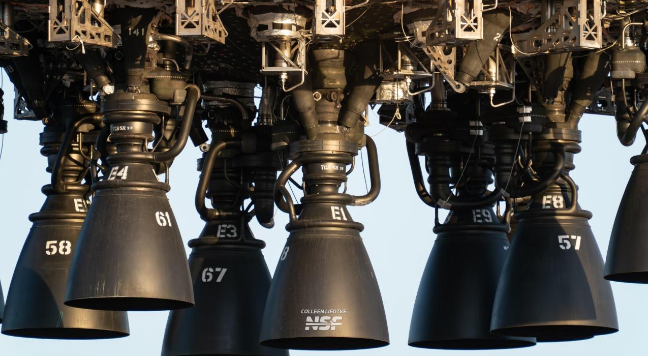 Появились качественные фото новейших двигателей Raptor 3 после первых огневых испытаний