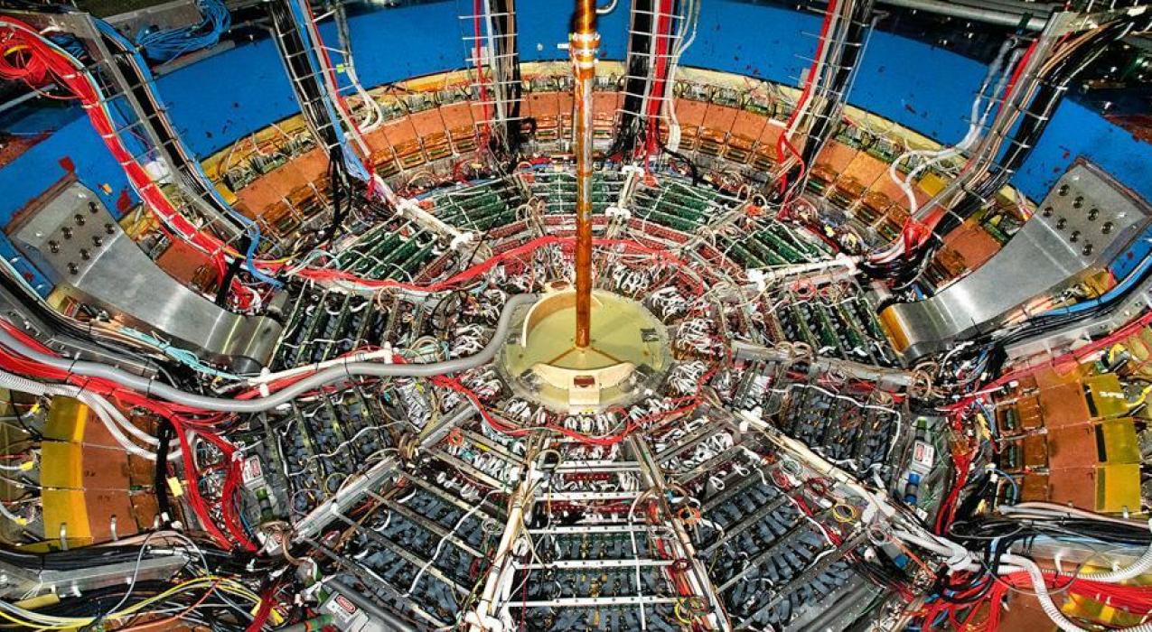 Созданы рекордно тяжелые "молекулы" из частиц антиматерии