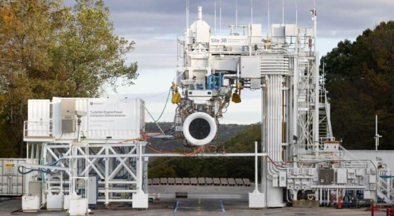 Инженеры GE Aerospace и NASA подтвердили работоспособность гибридного турбовентиляторного двигателя для пассажирских самолётов